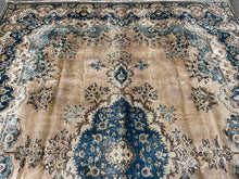 Charger l&#39;image dans la galerie, Leo - Vintage Kirman Carpet
