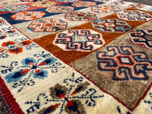 Carregar imagem no visualizador da galeria, Ernie - New Tribal Qashqai Gabbeh Rug
