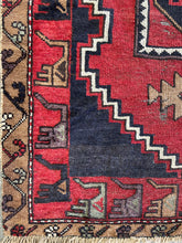 Carica l&#39;immagine nel visualizzatore di Gallery, Jamila - Vintage Caucasian Kuba Rug
