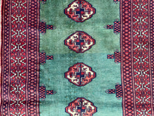 Lade das Bild in den Galerie-Viewer, Janice - Vintage Baluch Rug
