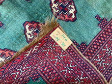 Cargar imagen en el visor de la galería, Janice - Vintage Baluch Rug
