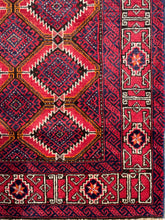 Carica l&#39;immagine nel visualizzatore di Gallery, Yami - Vintage Tribal Baluch Rug
