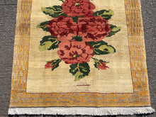 将图片加载到图库查看器，Elton - New Moshiri Rose Bouquet Persian Rug
