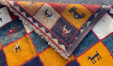 Lade das Bild in den Galerie-Viewer, Eileen - New Nomadic Gabbeh Rug
