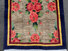 Lade das Bild in den Galerie-Viewer, Ansley - New Gol Farang Moshiri Qashqai Rug
