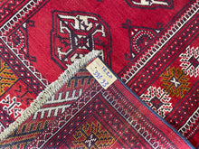 Cargar imagen en el visor de la galería, Jenna - Vintage Baluch Runner of Turkmen design
