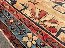 Charger l&#39;image dans la galerie, Giulio - Vintage Caucasian Rug
