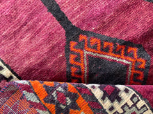 Carregar imagem no visualizador da galeria, Valerio - Vintage Tribal Qashqai Rug
