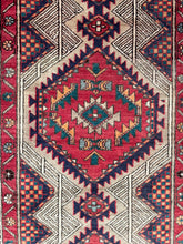 Carregar imagem no visualizador da galeria, Giulia - Vintage Caucasian Sarab Runner
