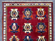 Carregar imagem no visualizador da galeria, Briony - New Lotus Floral Gabbeh Rug
