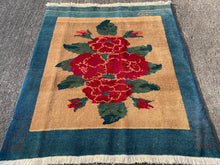 Carregar imagem no visualizador da galeria, Amberly - New Moshiri Rug
