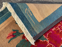 Carregar imagem no visualizador da galeria, Amberly - New Moshiri Rug
