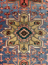 Charger l&#39;image dans la galerie, Kian - Vintage Caucasian Heriz Runner
