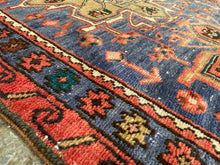 Charger l&#39;image dans la galerie, Kian - Vintage Caucasian Heriz Runner
