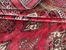 Charger l&#39;image dans la galerie, Kara - Vintage Turkmen Tekke Rug
