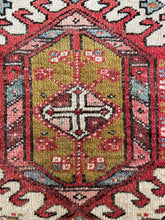 Charger l&#39;image dans la galerie, Ronan - Vintage Caucasian Karadja Runner
