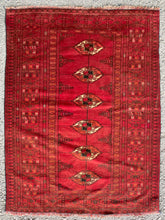 Cargar imagen en el visor de la galería, Chan - Antique Tribal Tekke Turkmen Rug
