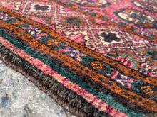 Carregar imagem no visualizador da galeria, Arvin - Vintage Baluch Runner of Turkmen design
