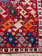 Загрузить изображение в средство просмотра галереи, Tiago - Vintage Tribal Qashqai Bird Rug
