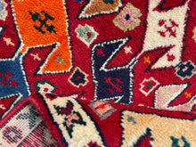 Загрузить изображение в средство просмотра галереи, Tiago - Vintage Tribal Qashqai Bird Rug
