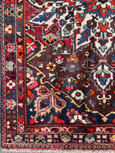 Lade das Bild in den Galerie-Viewer, Carenza - Vintage Tribal Persian Baktiar Rug
