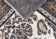 Carregar imagem no visualizador da galeria, Edric - Vintage Qashqai Rug
