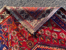 Carregar imagem no visualizador da galeria, Devon - Vintage Qashqai Rug
