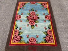 Lade das Bild in den Galerie-Viewer, Lorenzo - New Moshiri Persian Rug
