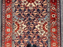 Carregar imagem no visualizador da galeria, Charlie - Vintage Isfahan Runner
