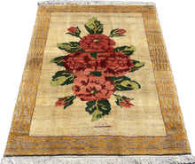 Carregar imagem no visualizador da galeria, Elton - New Moshiri Rose Bouquet Persian Rug
